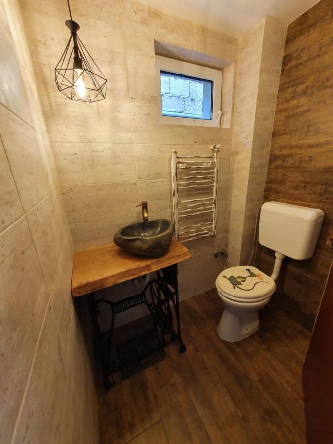 Casa Lucky Hotell Rîşnov Exteriör bild