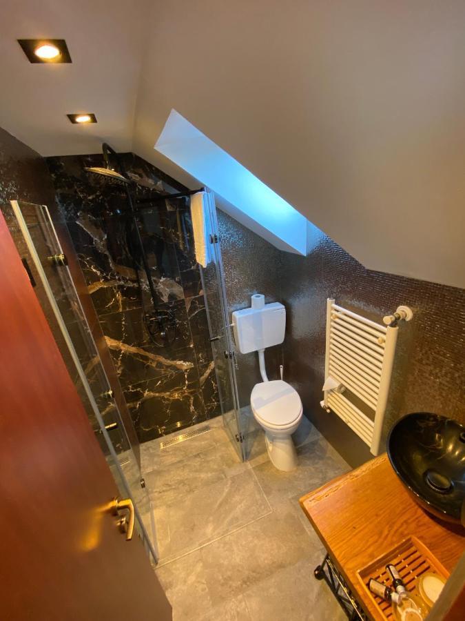 Casa Lucky Hotell Rîşnov Exteriör bild