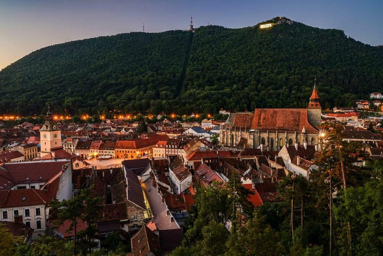 Casa Lucky Hotell Rîşnov Exteriör bild