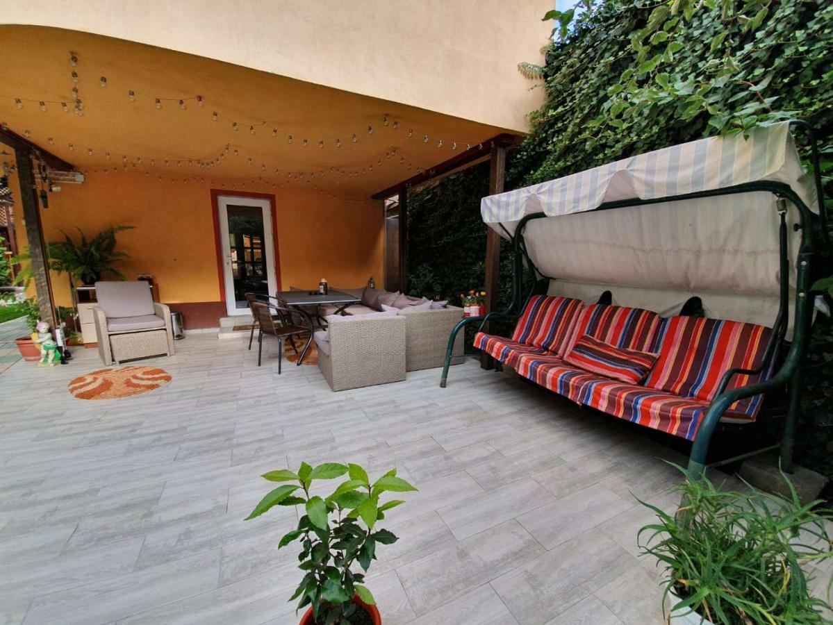 Casa Lucky Hotell Rîşnov Exteriör bild